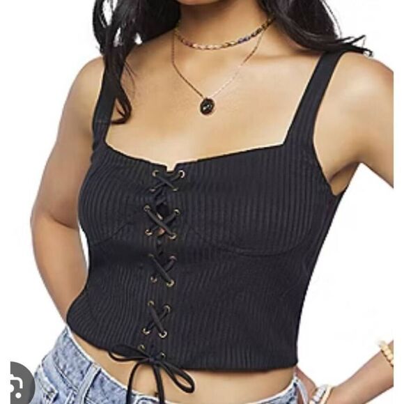 Forever 21 Tops - Forever 21 large black ribbed corset crop top (R)